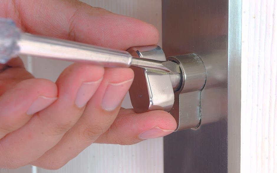 serrurier porte claquée Garches