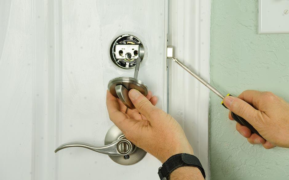 ouverture porte claquée Garches